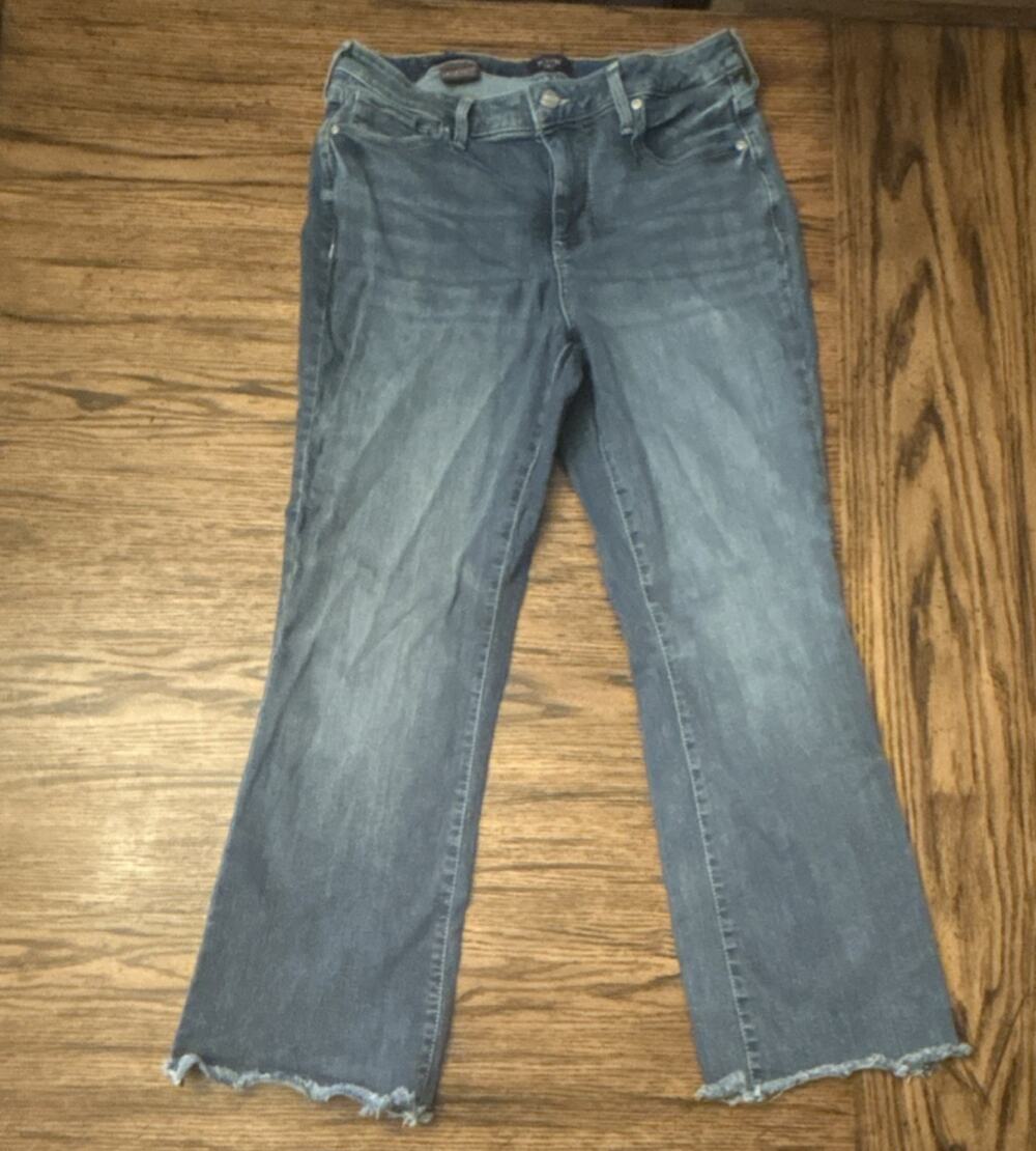 NYDJ Blue Bootcut Jeans Stretch Denim Frayed Hem Lifttuck Technology Women
